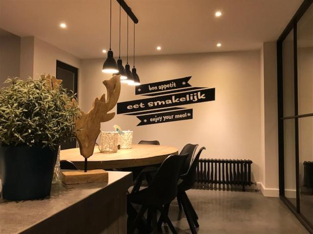 Vakantiewoning Margaux -Free Parking - Sauna ブルージュ エクステリア 写真